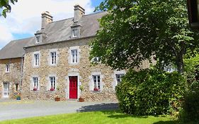 Le Clos Des Tilleuls D Day Home, Chambres D'Hotes, Suite Avec Sauna Privatif, Suite Avec Balneotherapie Privative, En Supplement Option Spa Bain A Remous