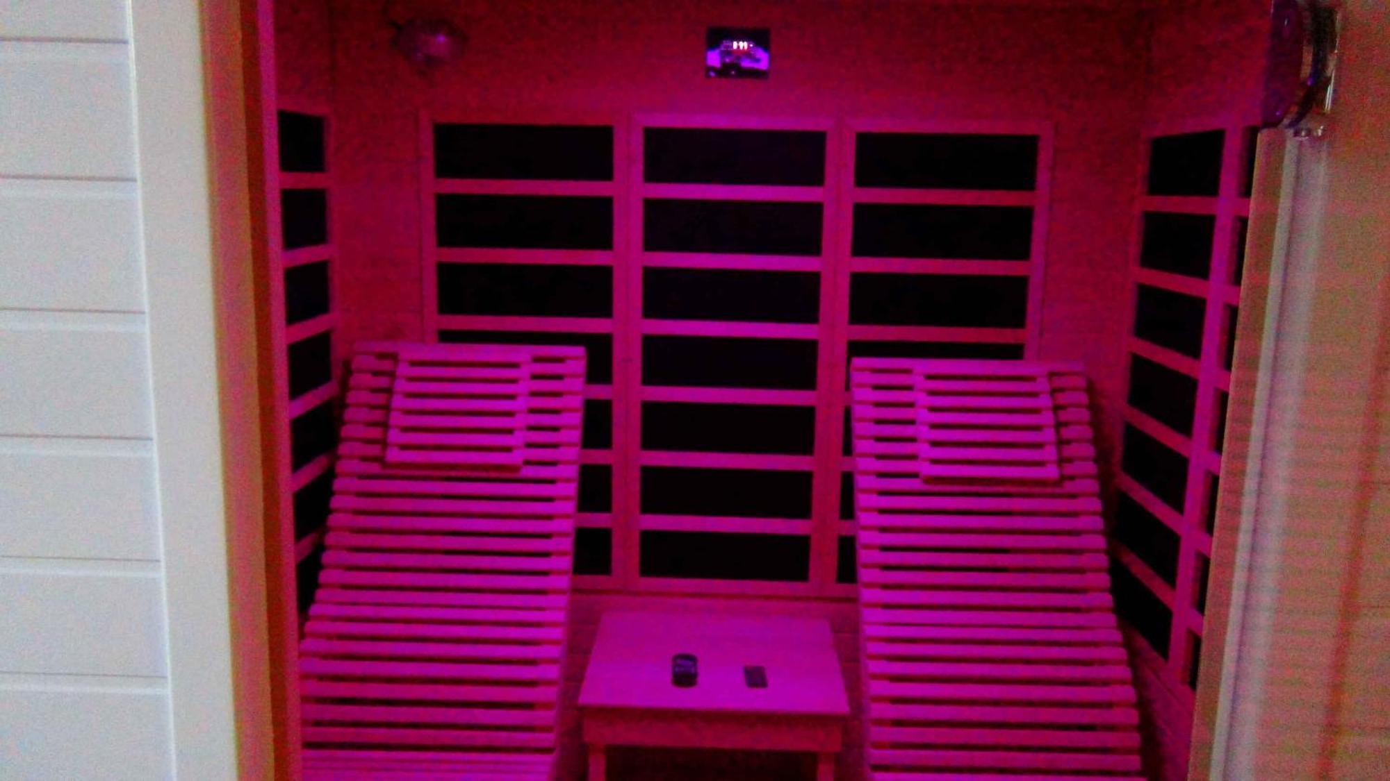 Le Clos Des Tilleuls D Day Home, Chambres D'Hotes, Suite Avec Sauna Privatif, Suite Avec Balneotherapie Privative, En Supplement Option Spa Bain A Remous La Vendelée Buitenkant foto