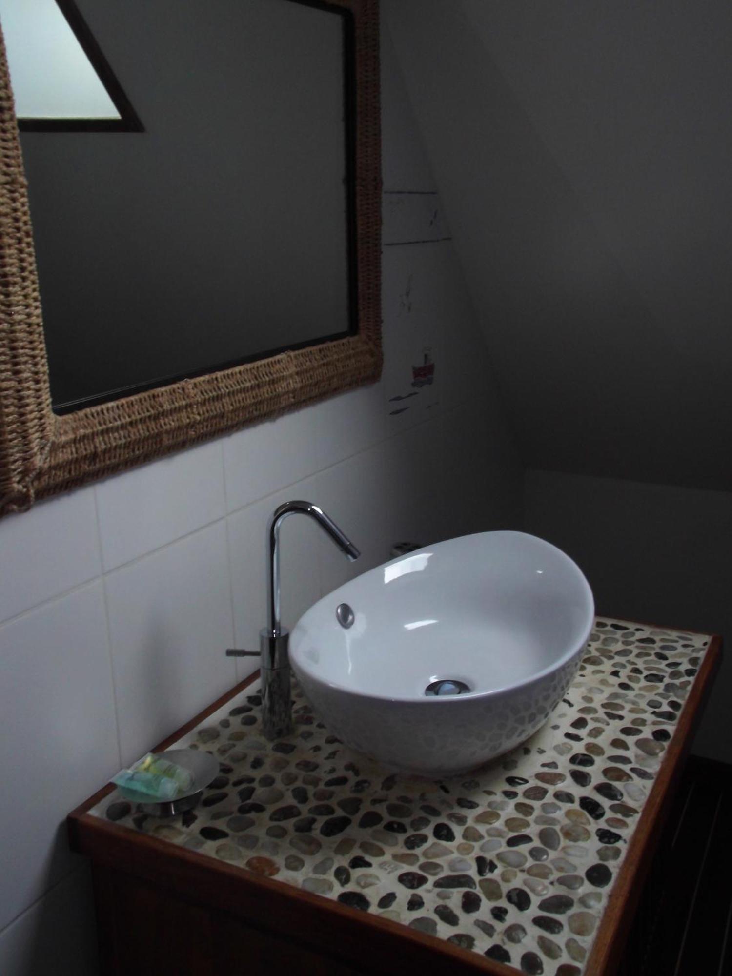 Le Clos Des Tilleuls D Day Home, Chambres D'Hotes, Suite Avec Sauna Privatif, Suite Avec Balneotherapie Privative, En Supplement Option Spa Bain A Remous La Vendelée Kamer foto