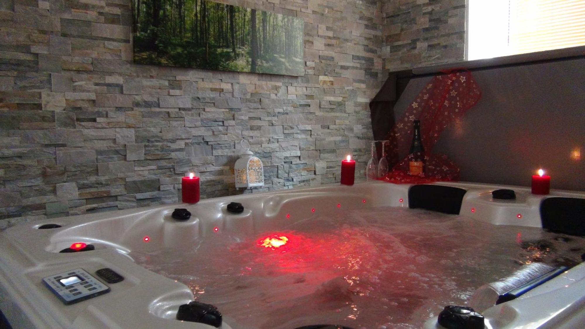 Le Clos Des Tilleuls D Day Home, Chambres D'Hotes, Suite Avec Sauna Privatif, Suite Avec Balneotherapie Privative, En Supplement Option Spa Bain A Remous La Vendelée Buitenkant foto