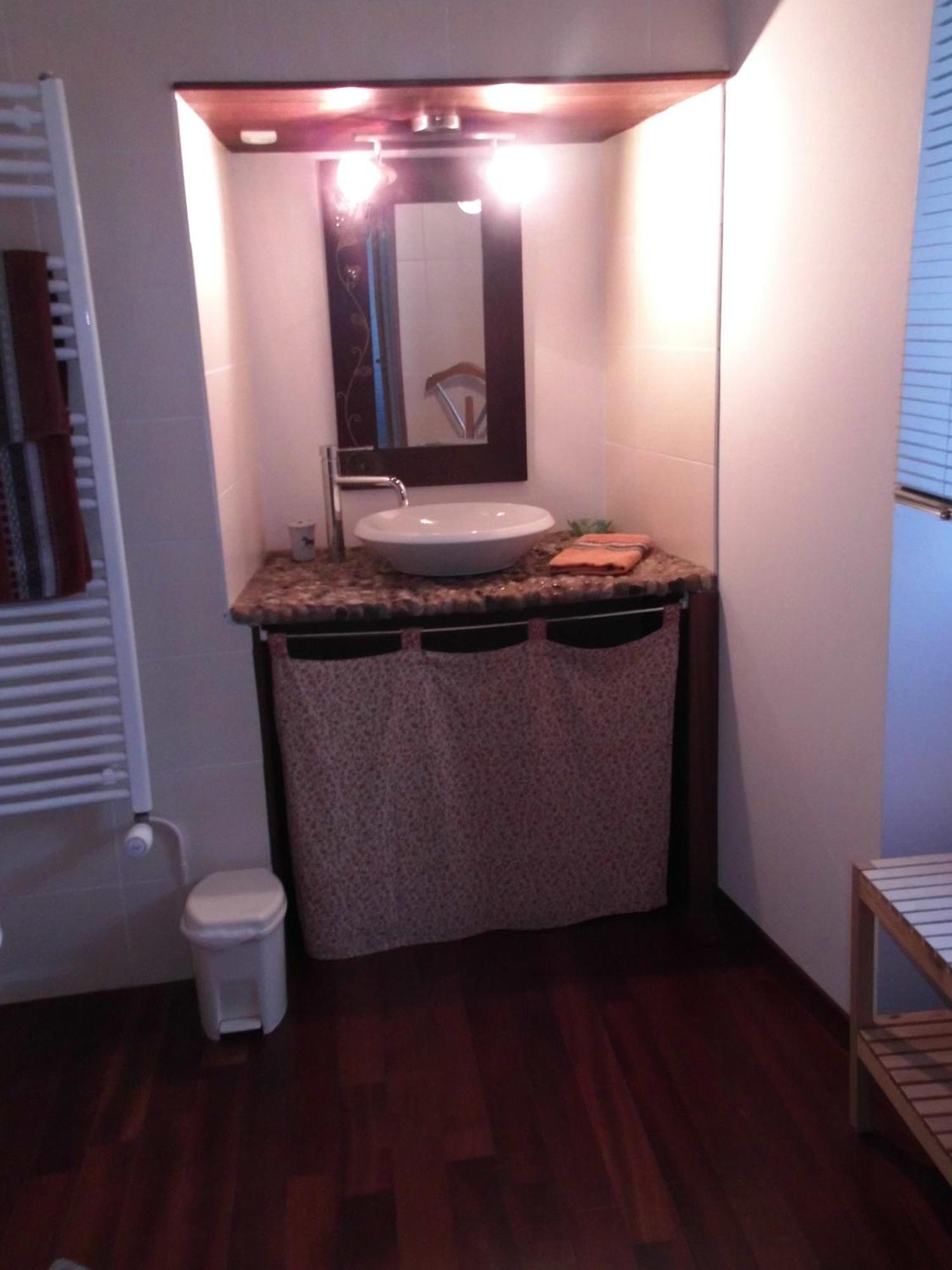 Le Clos Des Tilleuls D Day Home, Chambres D'Hotes, Suite Avec Sauna Privatif, Suite Avec Balneotherapie Privative, En Supplement Option Spa Bain A Remous La Vendelée Kamer foto