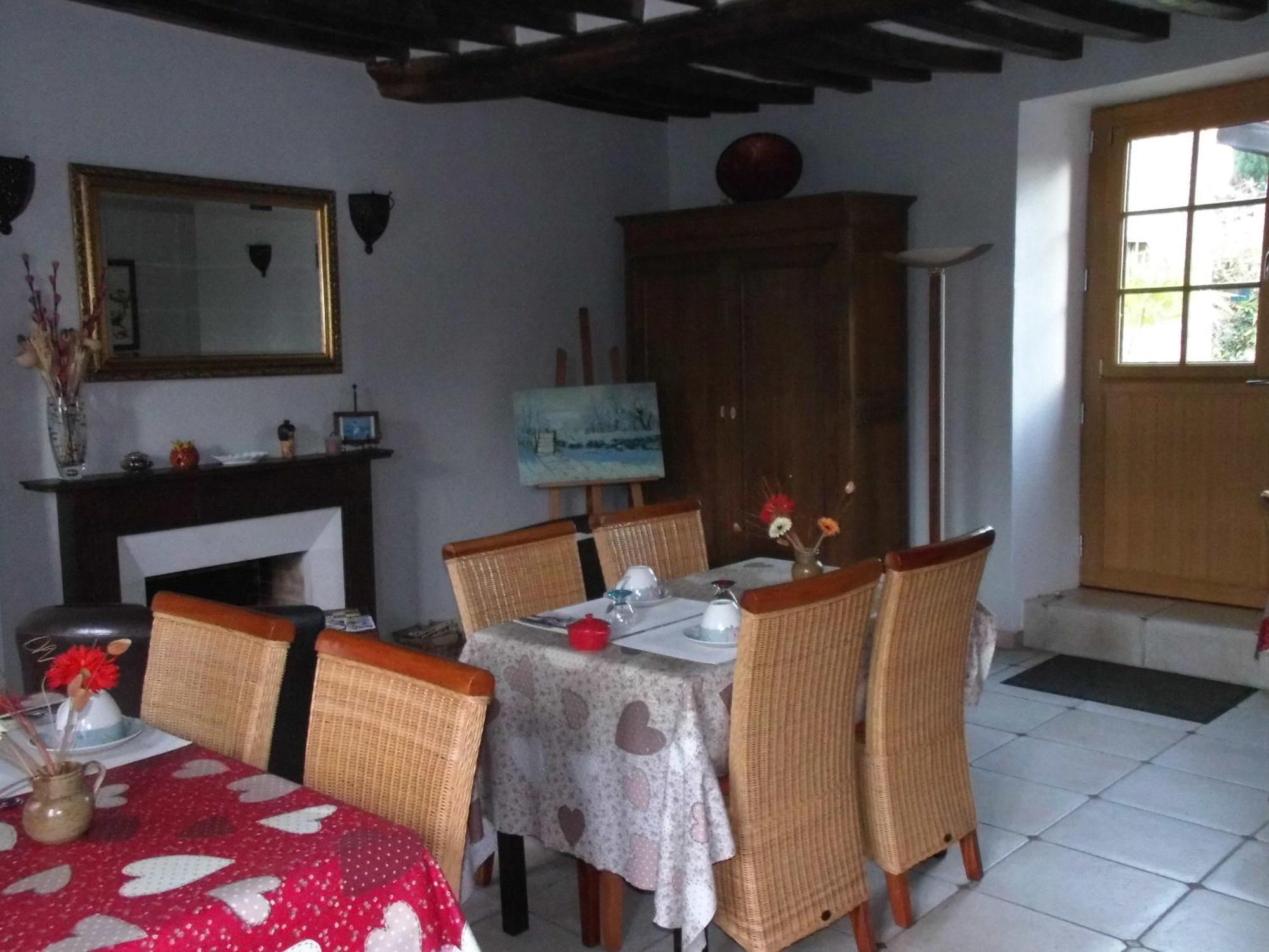 Le Clos Des Tilleuls D Day Home, Chambres D'Hotes, Suite Avec Sauna Privatif, Suite Avec Balneotherapie Privative, En Supplement Option Spa Bain A Remous La Vendelée Kamer foto